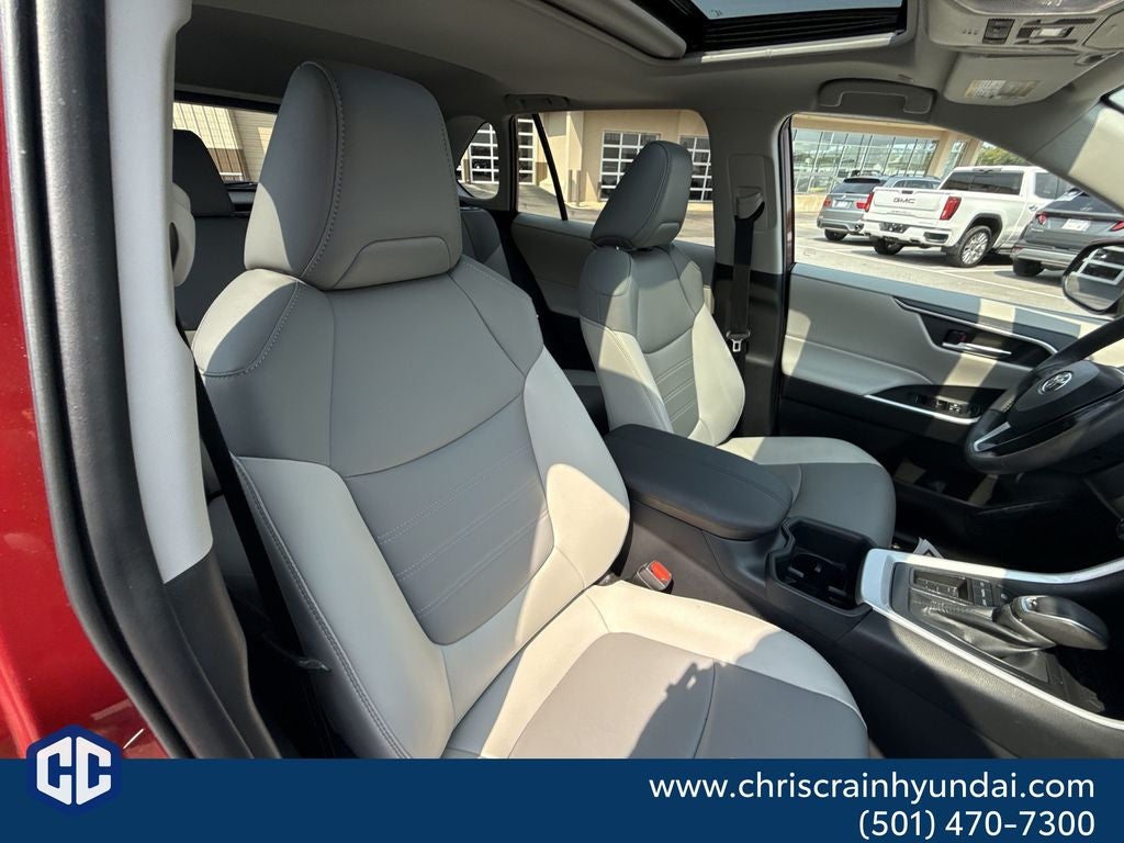 2025 Toyota RAV4 XLE Premium