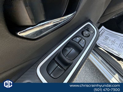 2023 Nissan Versa 1.6 SR