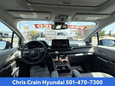 2024 Toyota Sienna XLE 8 Passenger