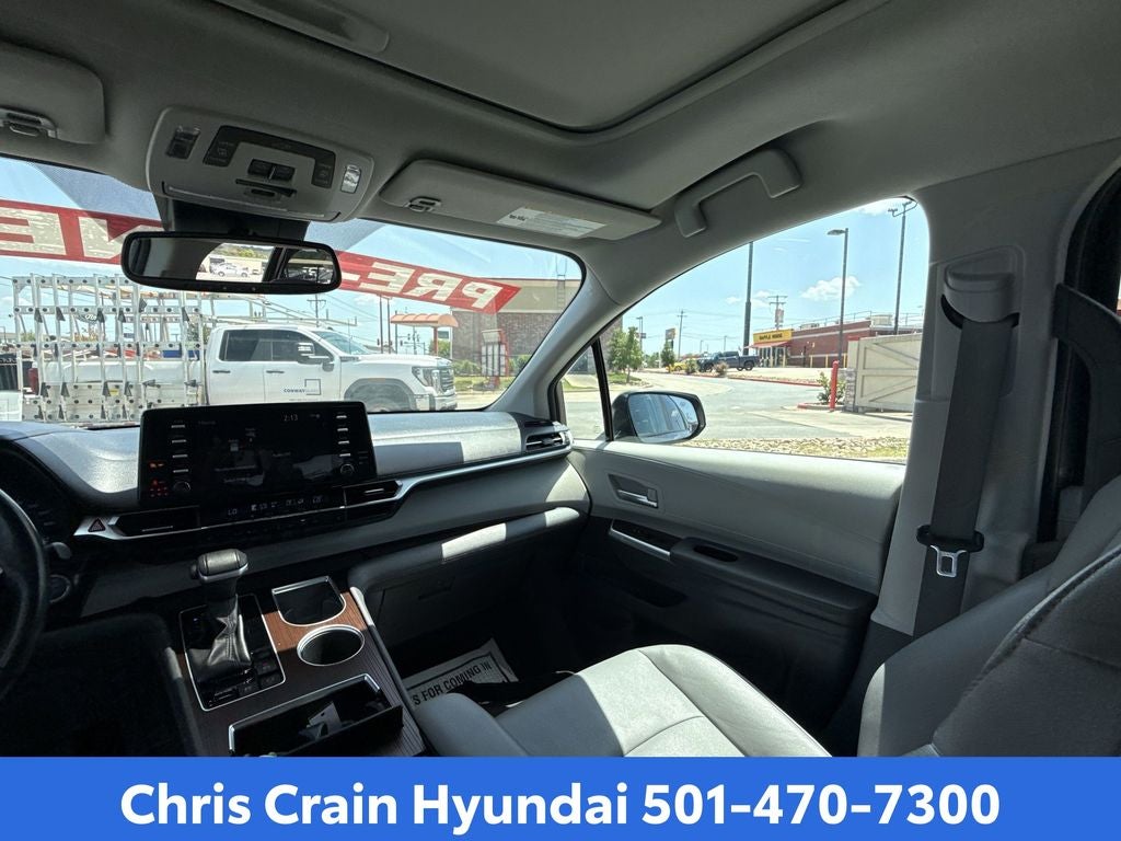 2024 Toyota Sienna XLE 8 Passenger
