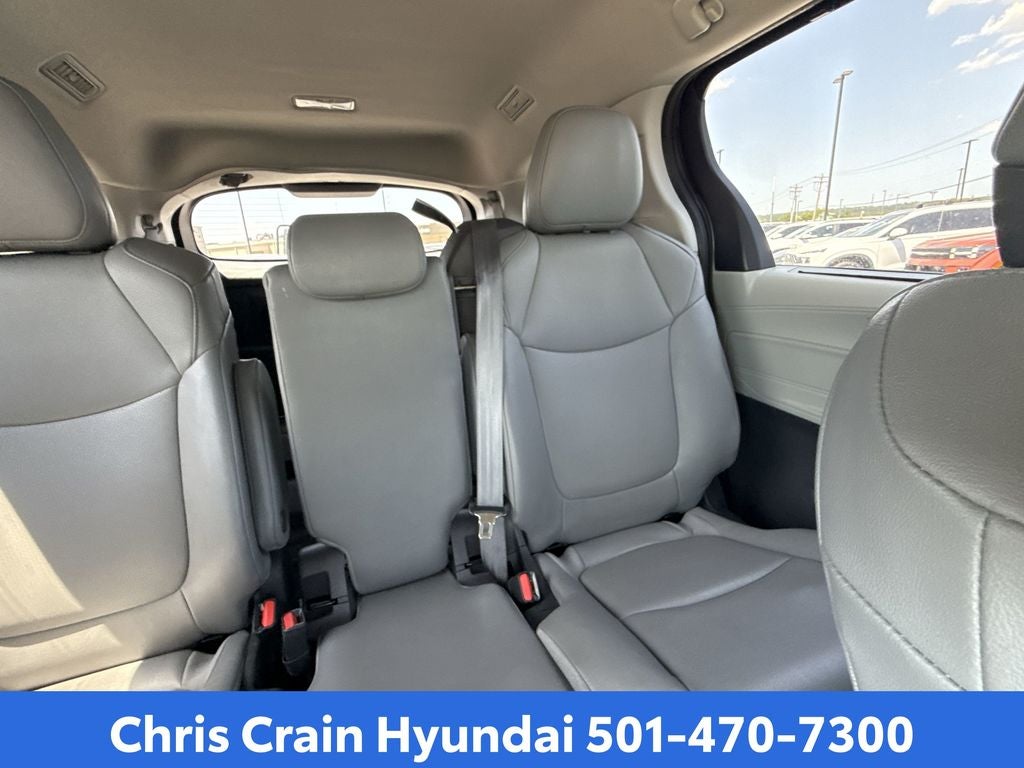 2024 Toyota Sienna XLE 8 Passenger
