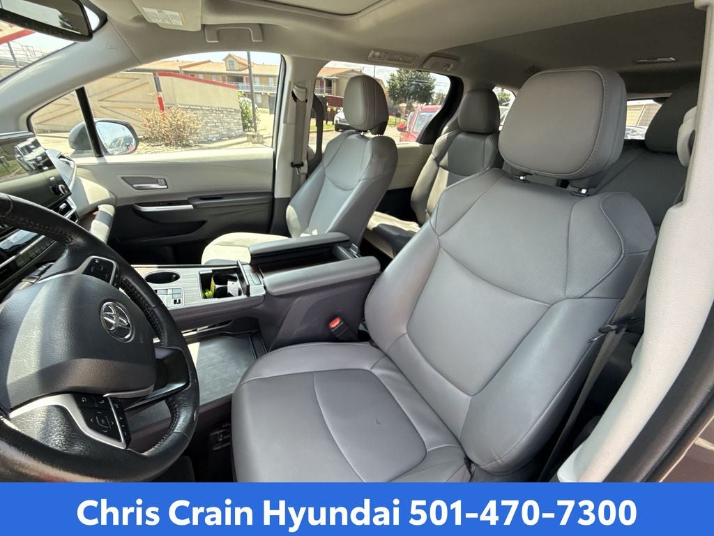 2024 Toyota Sienna XLE 8 Passenger