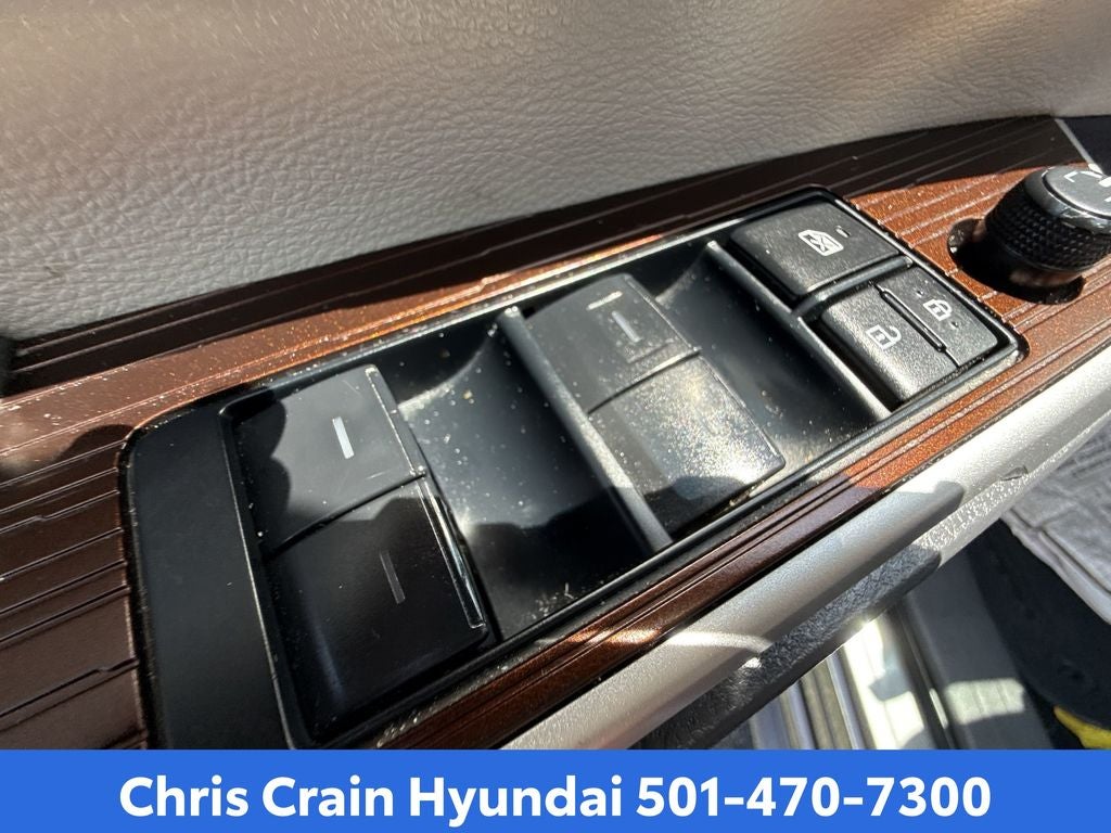 2024 Toyota Sienna XLE 8 Passenger