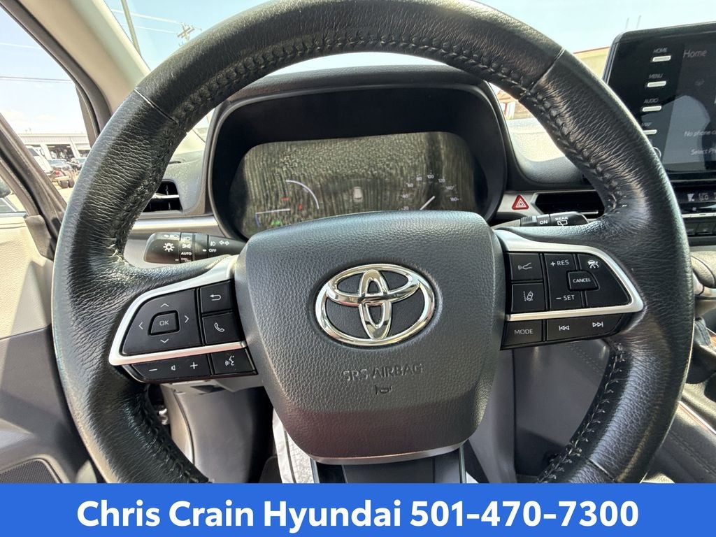 2024 Toyota Sienna XLE 8 Passenger