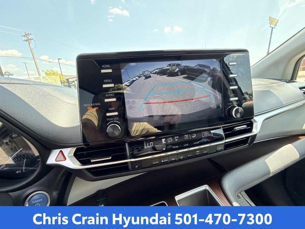 2024 Toyota Sienna XLE 8 Passenger