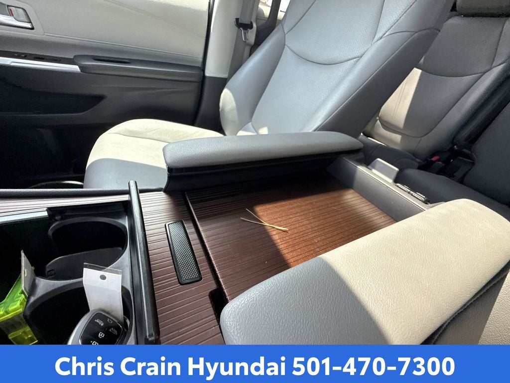 2024 Toyota Sienna XLE 8 Passenger