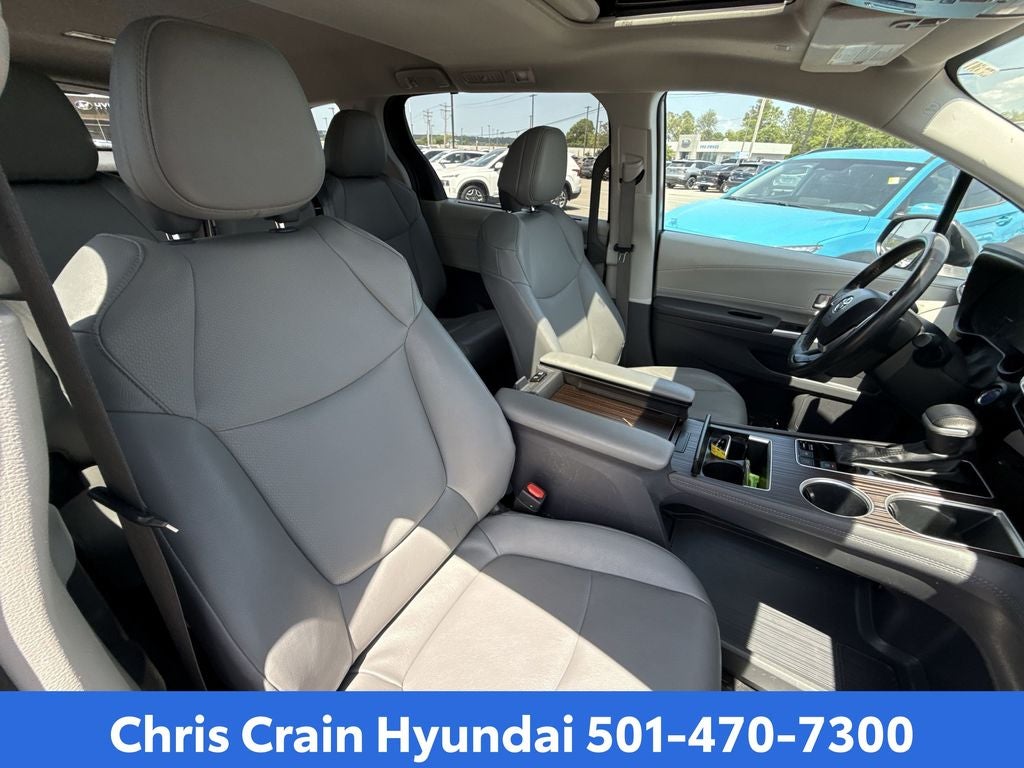2024 Toyota Sienna XLE 8 Passenger