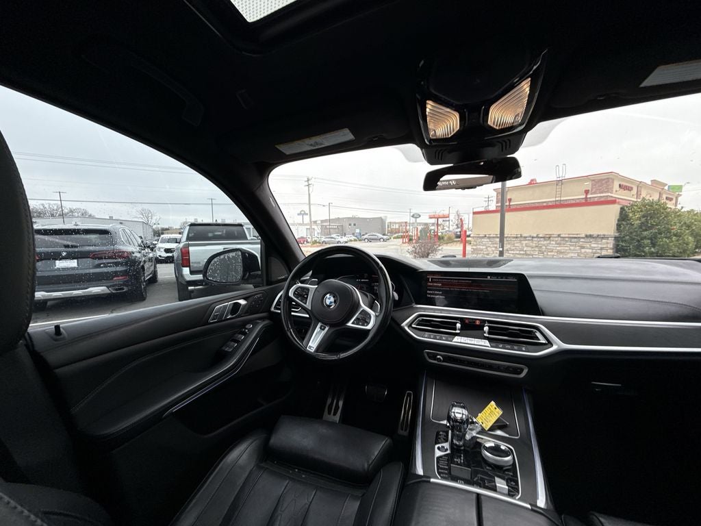 2022 BMW X7 M50i