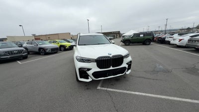 2022 BMW X7 M50i