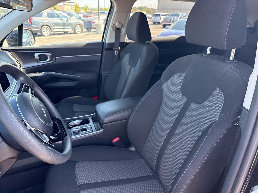 2025 Kia Sorento LX