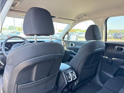 2025 Kia Sorento LX