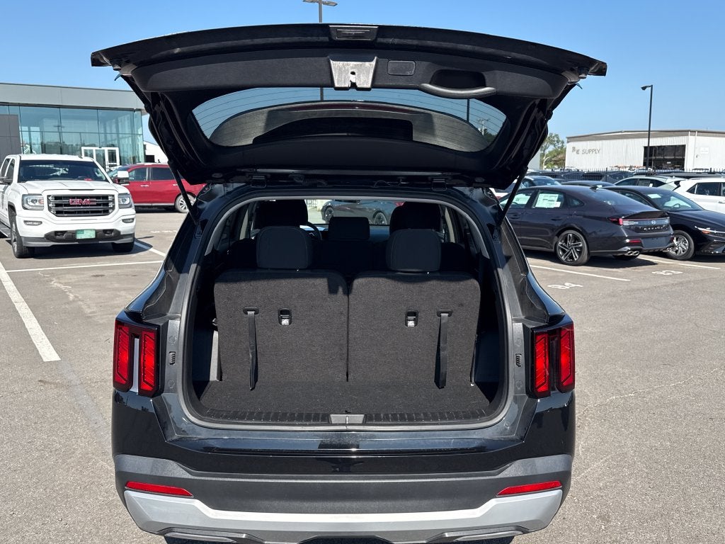 2025 Kia Sorento LX