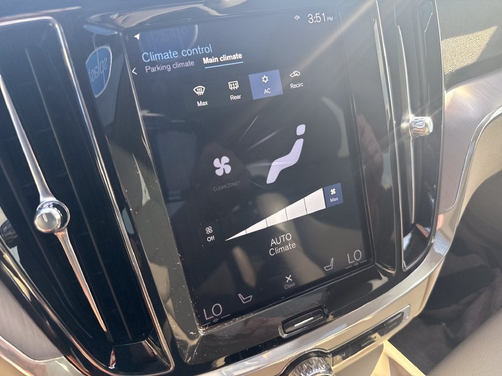 2020 Volvo S60 T6 Momentum