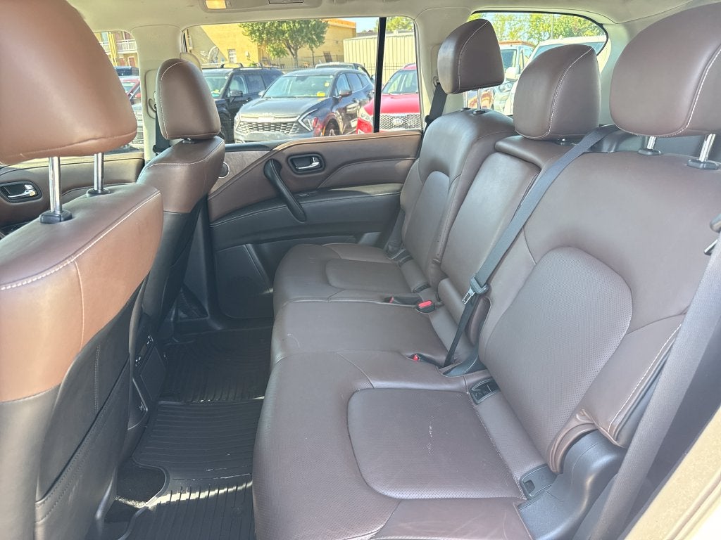 2023 INFINITI QX80 Premium Select