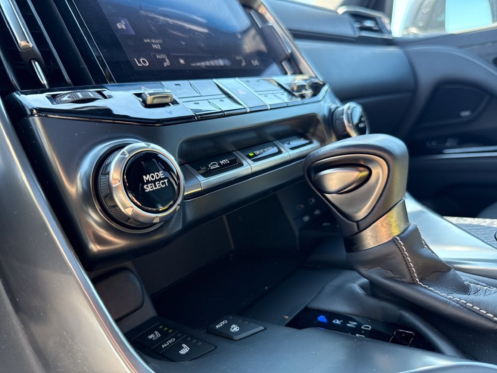 2025 Lexus LX 600 Premium