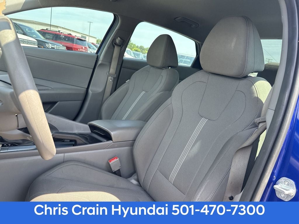 2024 Hyundai Elantra SE