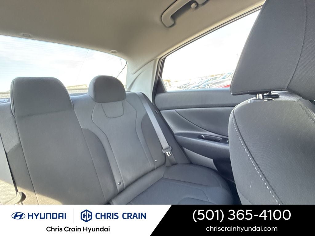 2024 Hyundai Elantra SE