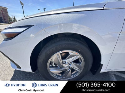 2025 Hyundai Elantra SE