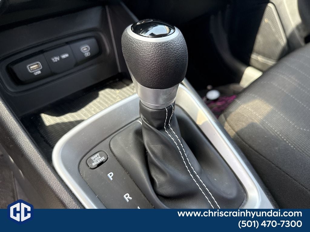 2025 Hyundai Venue SE