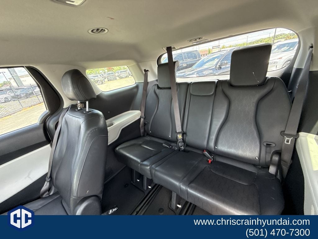 2023 Kia Carnival LX Seat Package