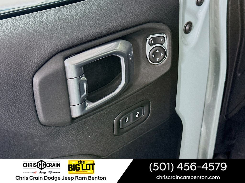 2023 Jeep Wrangler 4-Door Sahara Altitude 4x4