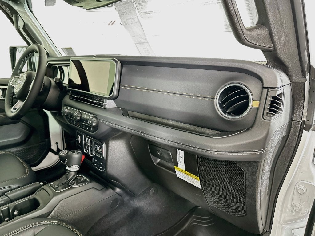 2027 Jeep Wrangler WRANGLER 4-DOOR SAHARA