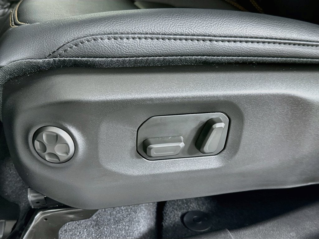 2027 Jeep Wrangler WRANGLER 4-DOOR SAHARA
