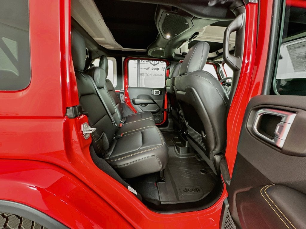 2027 Jeep Wrangler WRANGLER 4-DOOR SAHARA