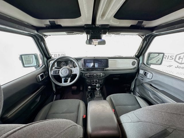 2024 Jeep Wrangler 4-Door Sahara 4x4