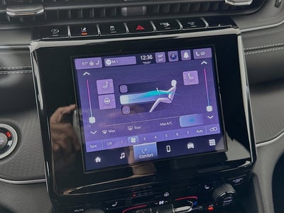 2025 Jeep Grand Cherokee GRAND CHEROKEE LAREDO X 4X2