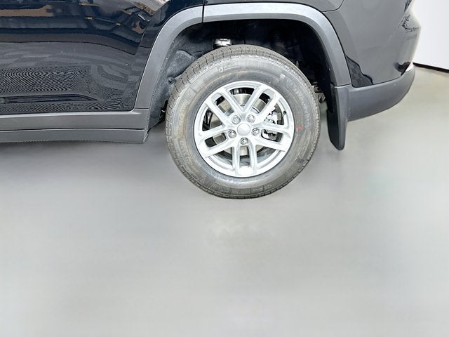 2025 Jeep Grand Cherokee GRAND CHEROKEE LAREDO X 4X2