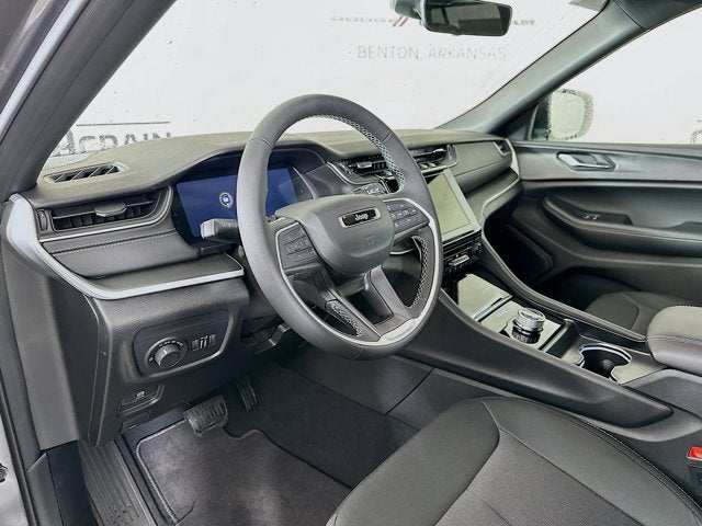 2025 Jeep Grand Cherokee GRAND CHEROKEE LAREDO X 4X2