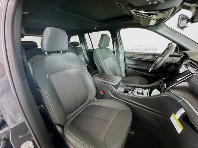 2025 Jeep Grand Cherokee GRAND CHEROKEE LAREDO X 4X2