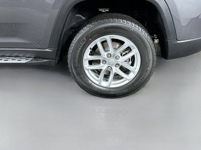 2025 Jeep Grand Cherokee GRAND CHEROKEE LAREDO X 4X2