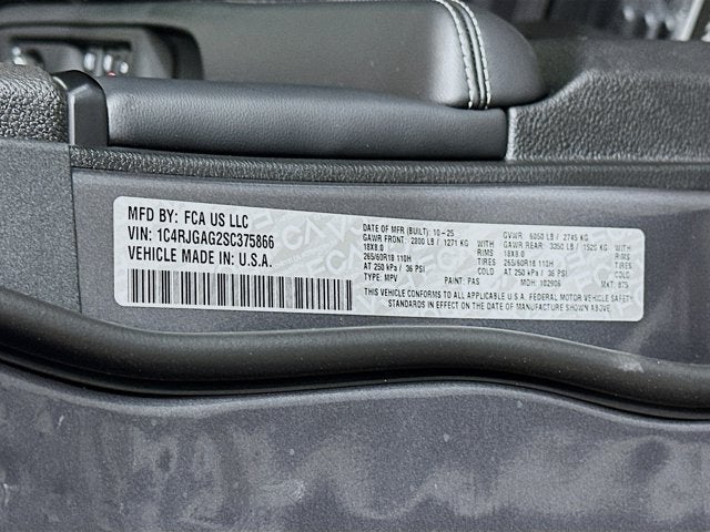 2025 Jeep Grand Cherokee GRAND CHEROKEE LAREDO X 4X2