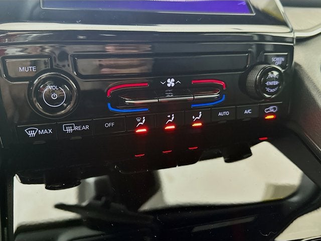 2025 Jeep Grand Cherokee GRAND CHEROKEE LAREDO 4X2