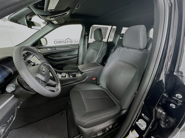 2025 Jeep Grand Cherokee GRAND CHEROKEE LAREDO X 4X2