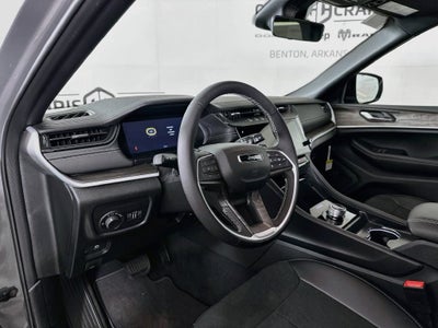 2027 Jeep Grand Cherokee Laredo Altitude