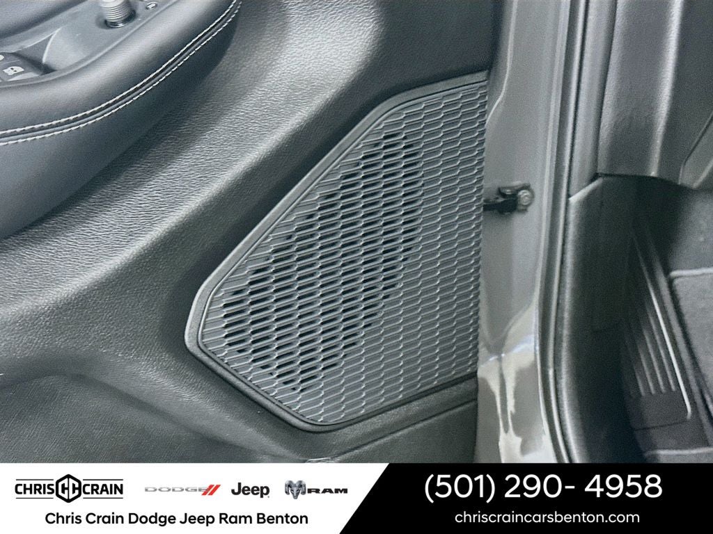 2027 Jeep Grand Cherokee Laredo Altitude