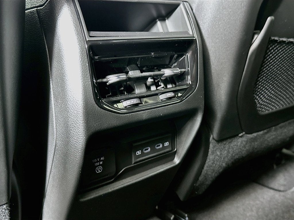 2027 Jeep Grand Cherokee Laredo Altitude