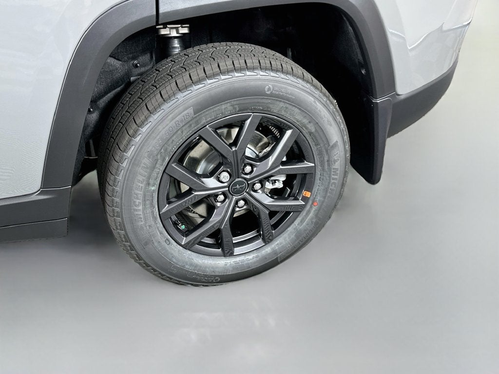 2027 Jeep Grand Cherokee Laredo Altitude