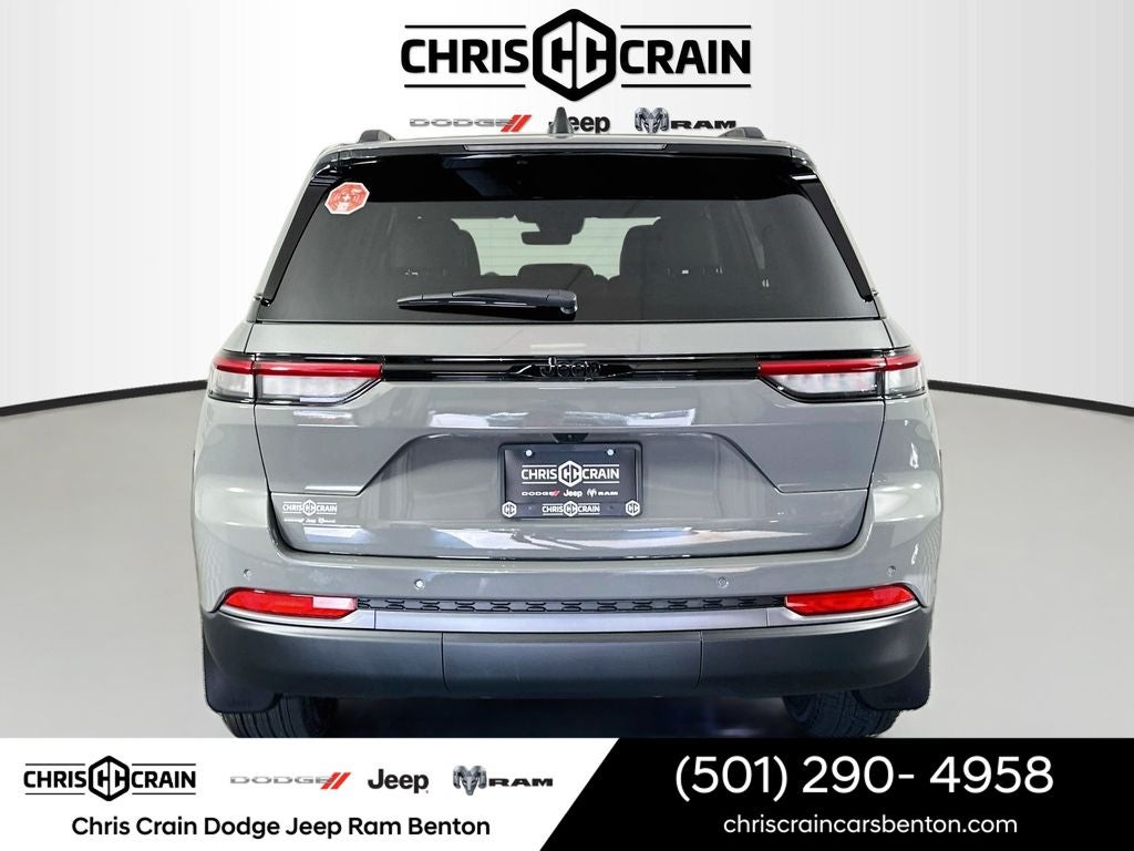 2027 Jeep Grand Cherokee Laredo Altitude