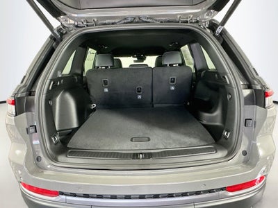 2027 Jeep Grand Cherokee Laredo Altitude