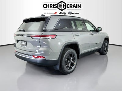 2027 Jeep Grand Cherokee Laredo Altitude