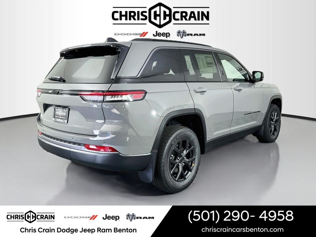 2027 Jeep Grand Cherokee Laredo Altitude