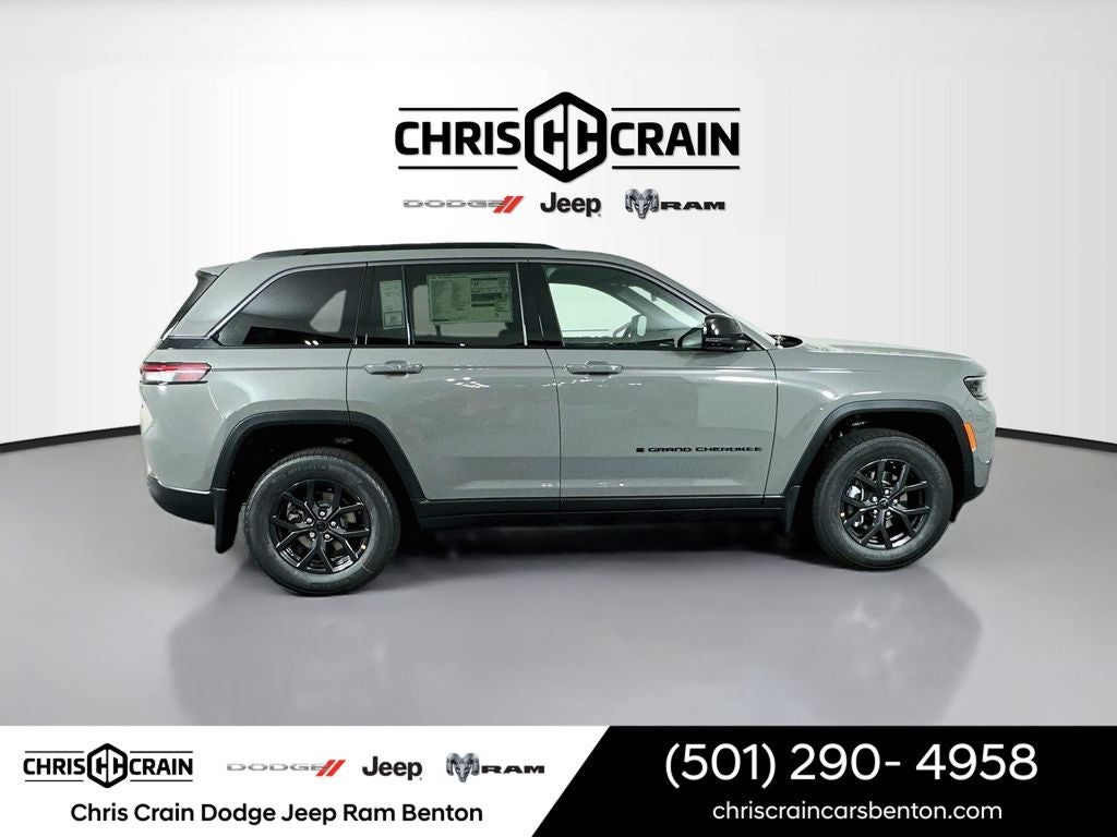 2027 Jeep Grand Cherokee Laredo Altitude