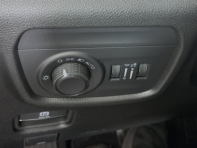 2025 Jeep Grand Cherokee GRAND CHEROKEE LAREDO 4X4