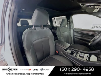 2025 Jeep Grand Cherokee GRAND CHEROKEE LAREDO X 4X4