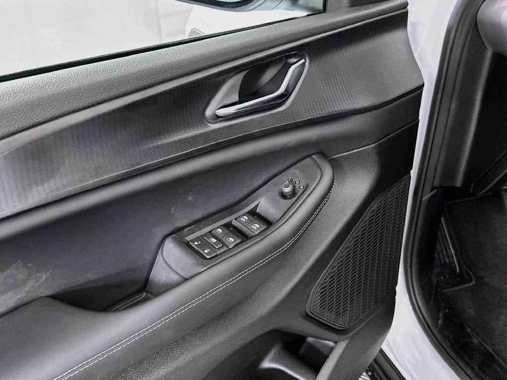 2027 Jeep Grand Cherokee GRAND CHEROKEE LAREDO 4X4