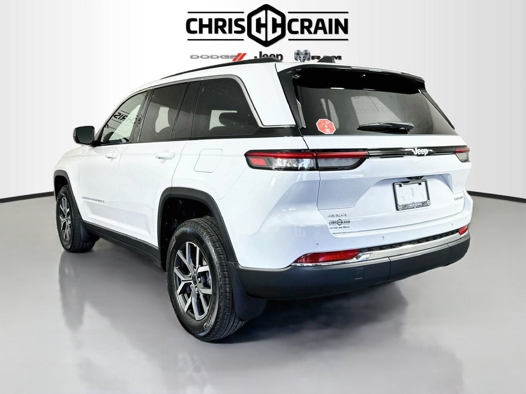 2027 Jeep Grand Cherokee GRAND CHEROKEE LAREDO 4X4